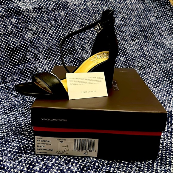 Vince Camuto size 7 black heels - Picture 1 of 4